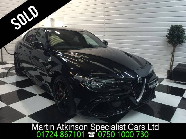 Alfa Romeo Giulia 2.9 V6 BiTurbo 510BHP Quadrifoglio 4dr Auto Saloon Petrol Volcano Black