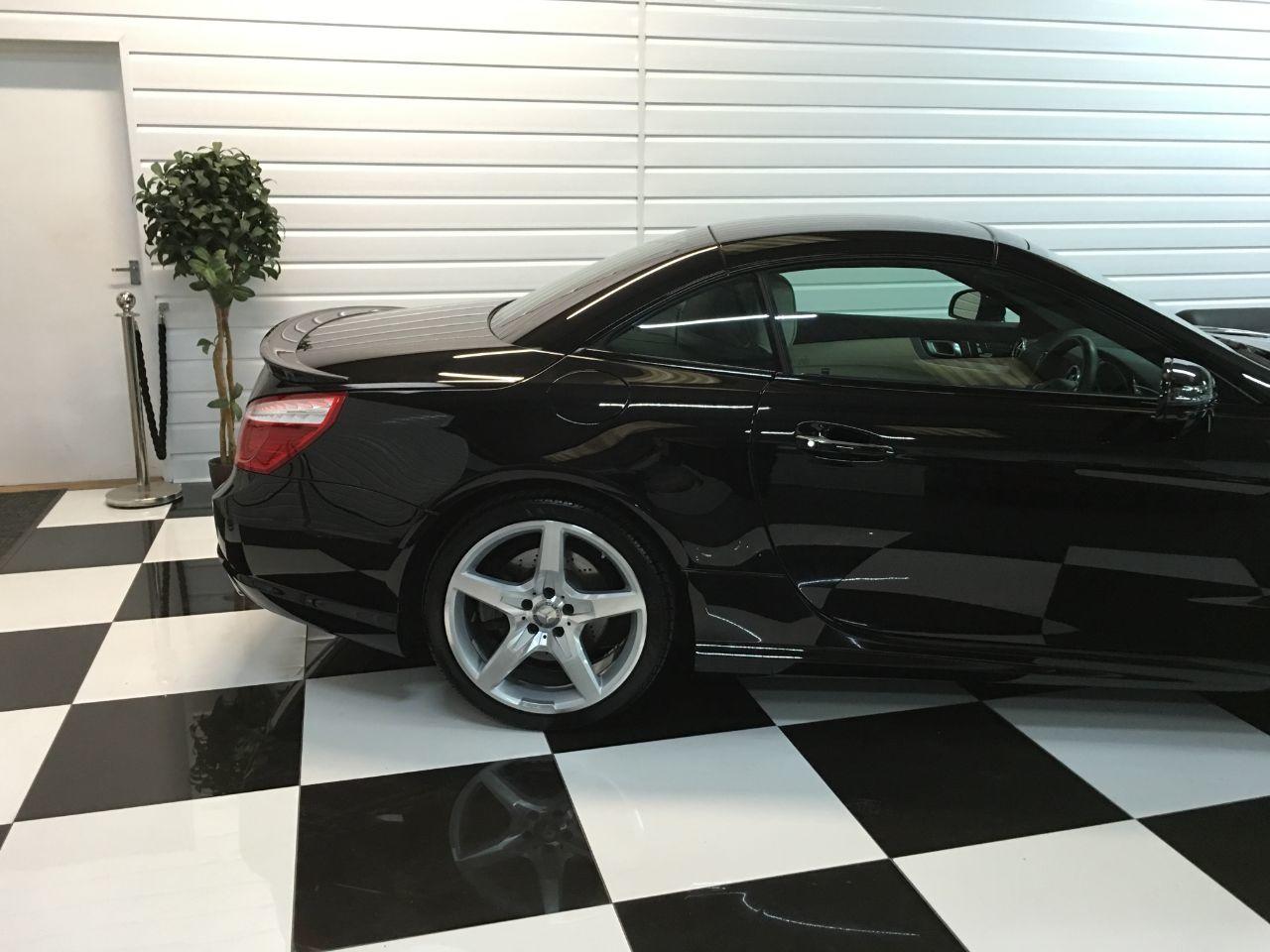 Mercedes-Benz SL Class 3.0 SL 400 AMG Sport 2dr Auto 333BHP Convertible Petrol Black