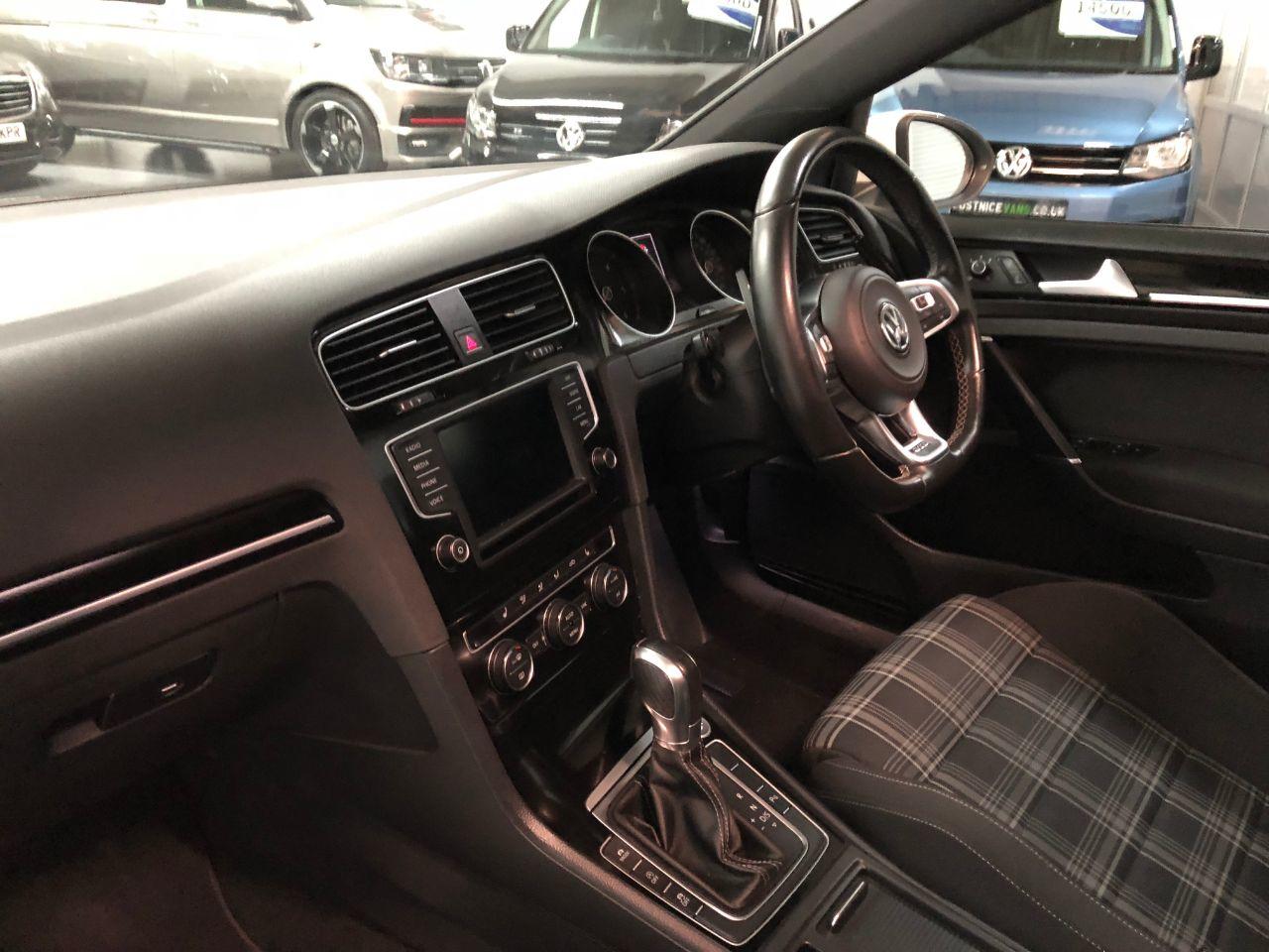 Volkswagen Golf 2.0 TDI GTD 5dr DSG Auto PAN ROOF~HEATED SEATS~SAT NAV~ Hatchback Diesel Candy White