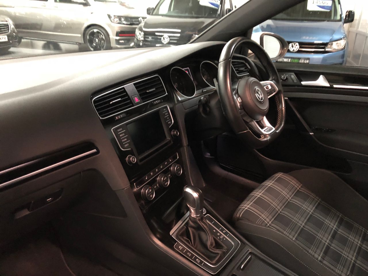 Volkswagen Golf 2.0 TDI GTD 5dr DSG Auto PAN ROOF~HEATED SEATS~SAT NAV~ Hatchback Diesel Candy White