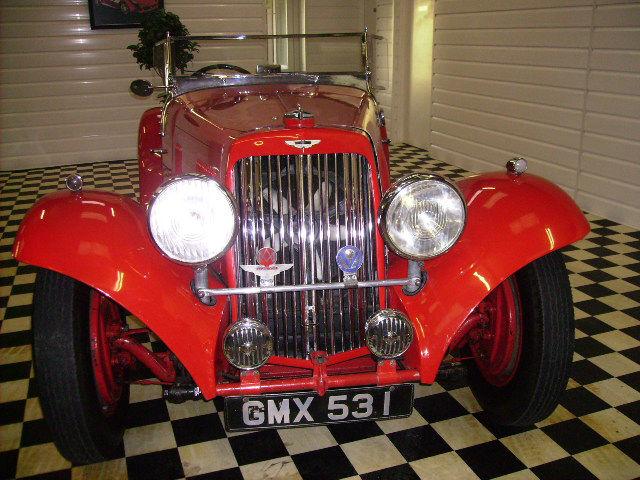 Aston Martin V8 0.0 15/98 ROADSTER Saloon Petrol Red