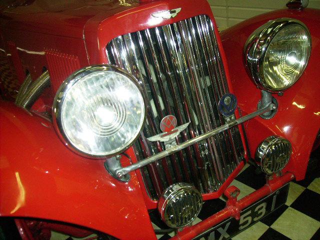 Aston Martin V8 0.0 15/98 ROADSTER Saloon Petrol Red