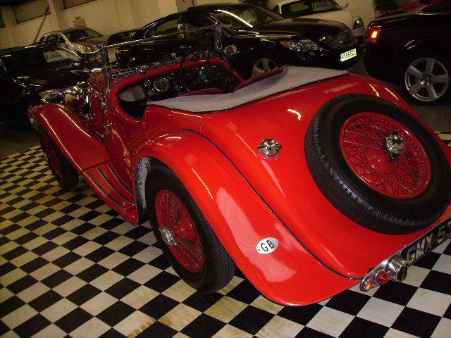 Aston Martin V8 0.0 15/98 ROADSTER Saloon Petrol Red