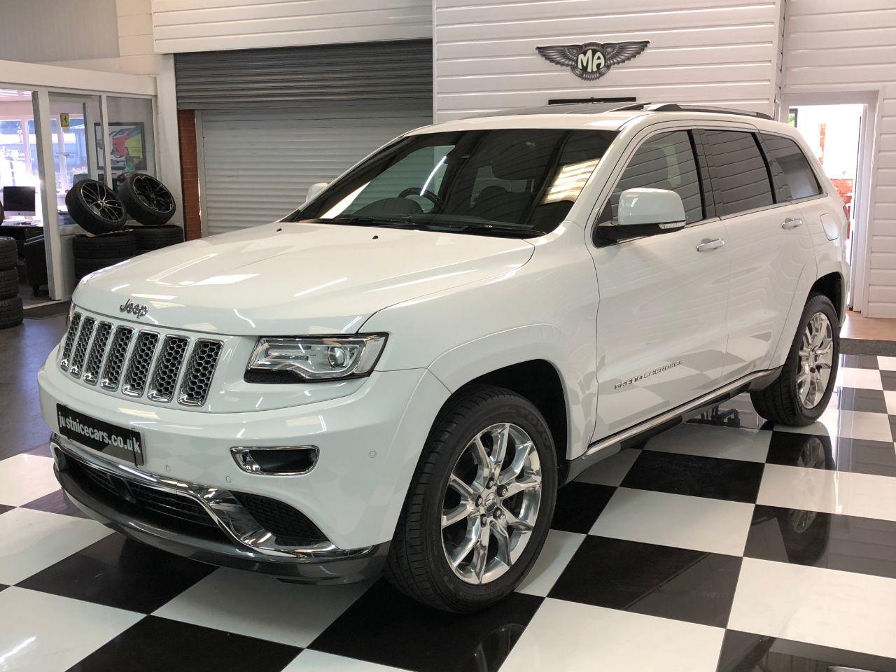 Jeep Grand Cherokee 3.0 CRD Summit 5dr Auto Estate Diesel White