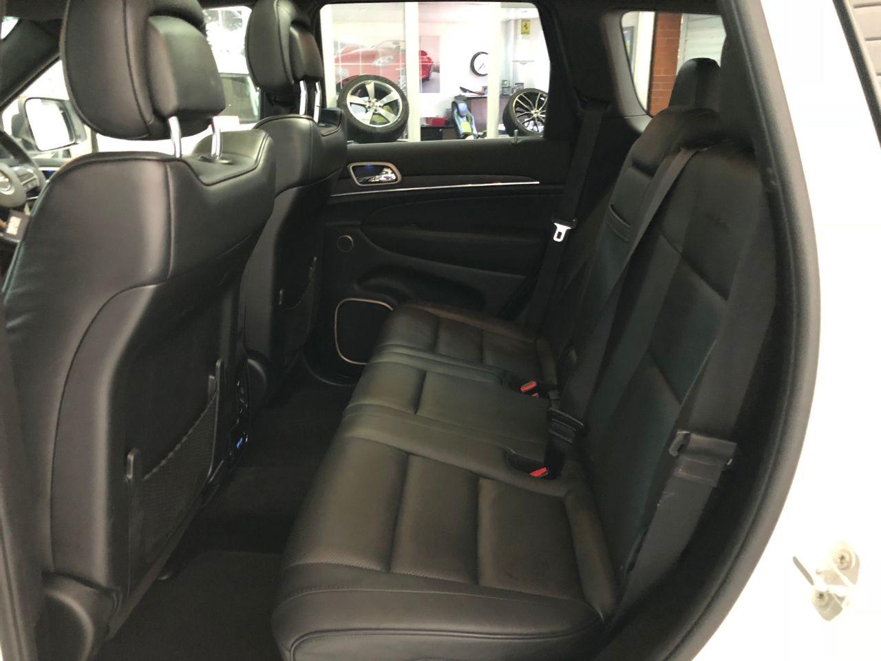 Jeep Grand Cherokee 3.0 CRD Summit 5dr Auto Estate Diesel White