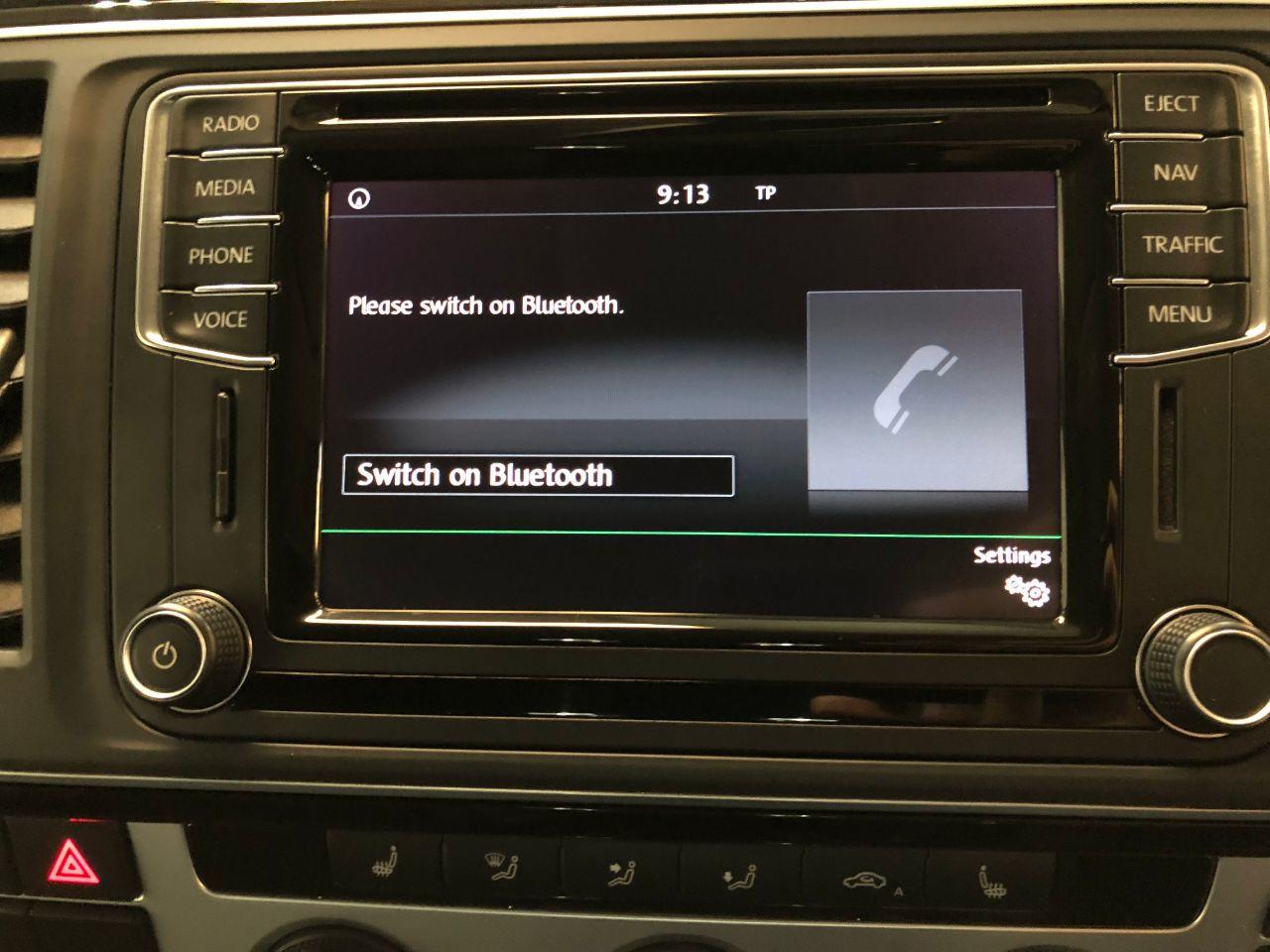 Volkswagen Caravelle 2.0 BiTDi 204BHP Executive SWB 5dr DSG 4Motion MPV Diesel Black