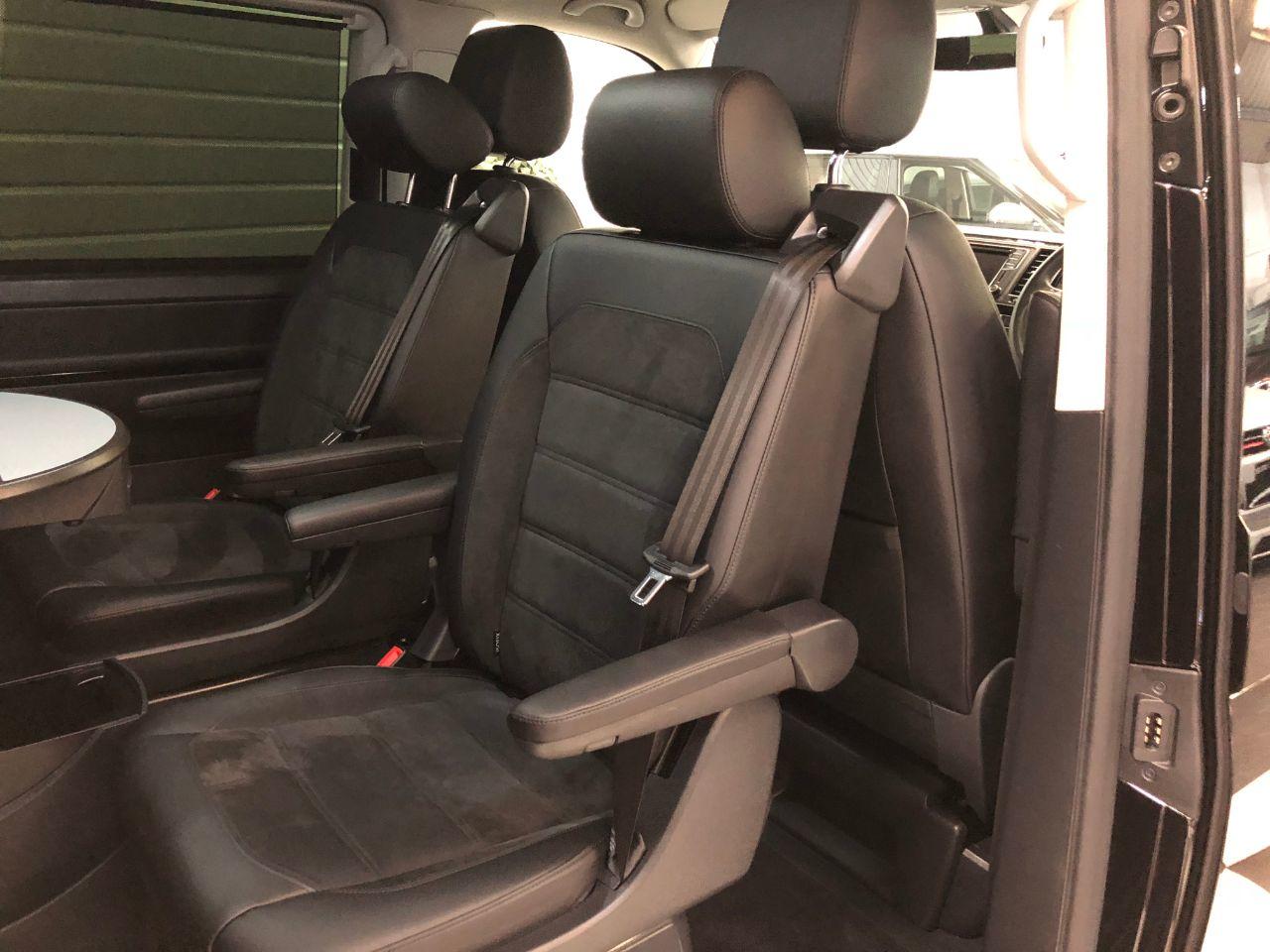 Volkswagen Caravelle 2.0 BiTDi 204BHP Executive SWB 5dr DSG 4Motion MPV Diesel Black