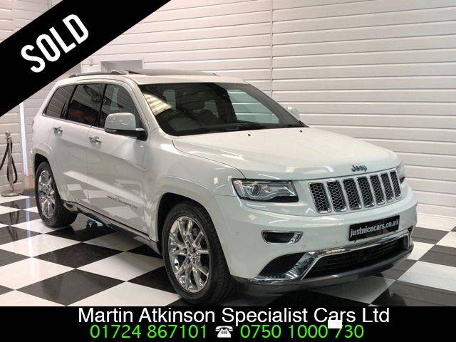 Jeep Grand Cherokee 3.0 CRD Summit 5dr Auto Estate Diesel White