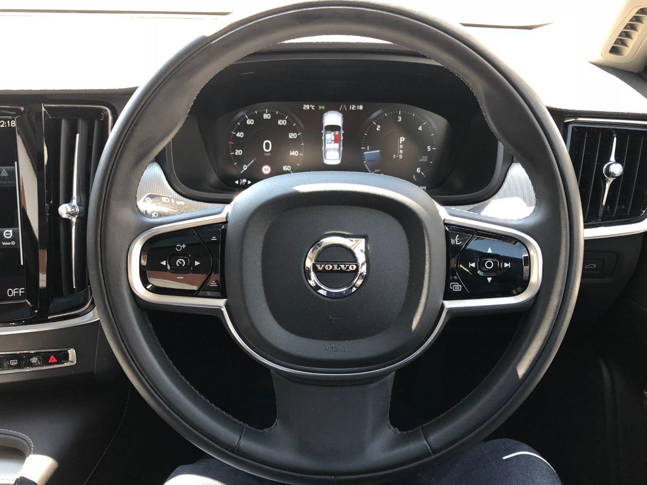 Volvo S90 2.0 D4 Inscription 4dr Geartronic~£3,400 of Options~ Saloon Diesel Ice White