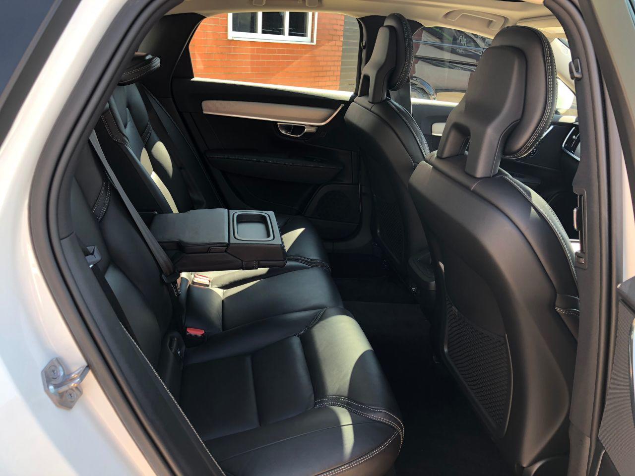 Volvo S90 2.0 D4 Inscription 4dr Geartronic~£3,400 of Options~ Saloon Diesel Ice White