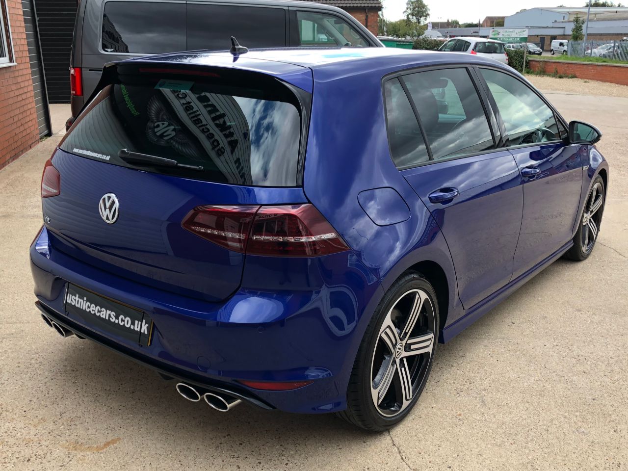 Volkswagen Golf 2.0 TSi R 5dr DSG Auto 300BHP Hatchback Petrol Lapiz Blue