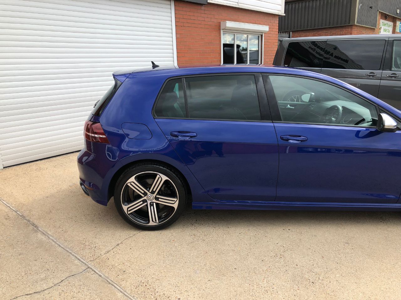 Volkswagen Golf 2.0 TSi R 5dr DSG Auto 300BHP Hatchback Petrol Lapiz Blue