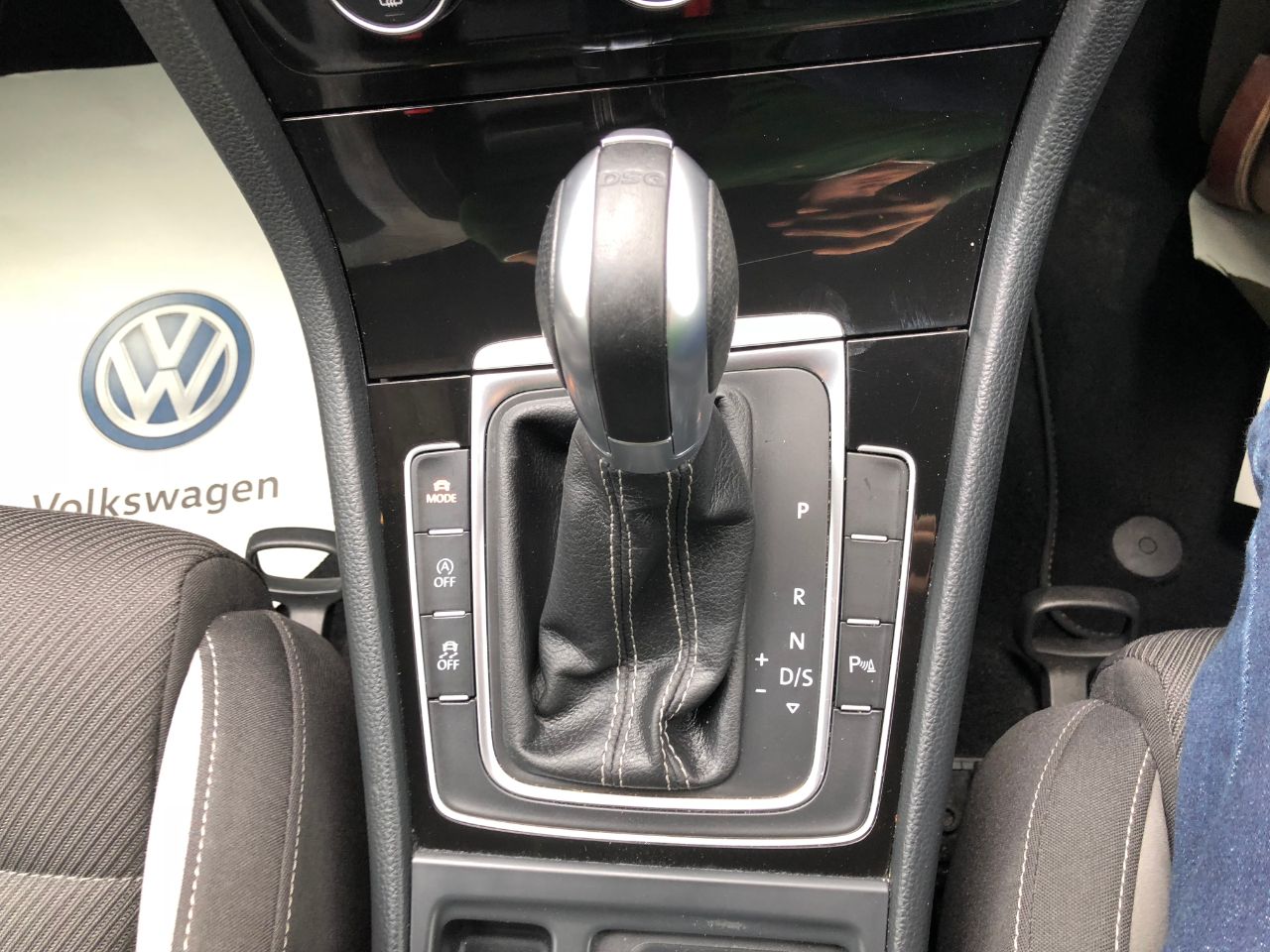 Volkswagen Golf 2.0 TSi R 5dr DSG Auto 300BHP Hatchback Petrol Lapiz Blue