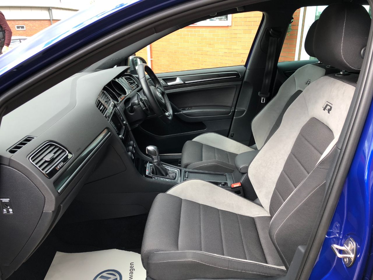 Volkswagen Golf 2.0 TSi R 5dr DSG Auto 300BHP Hatchback Petrol Lapiz Blue