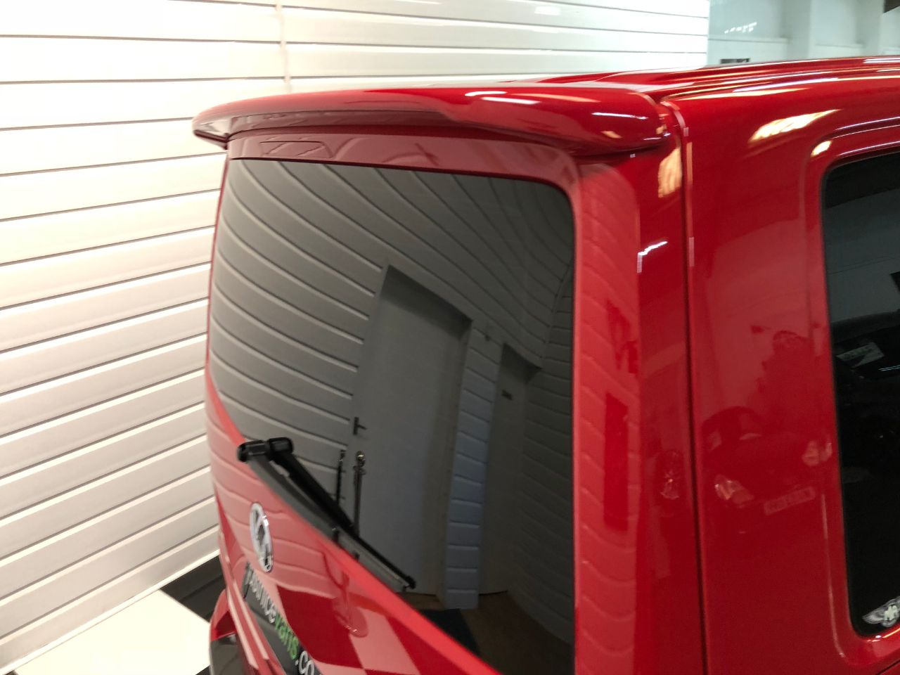 Volkswagen Caravelle 2.0 TDI BlueMotion Tech 150 Executive 5dr DSG Minibus Diesel Cherry Red