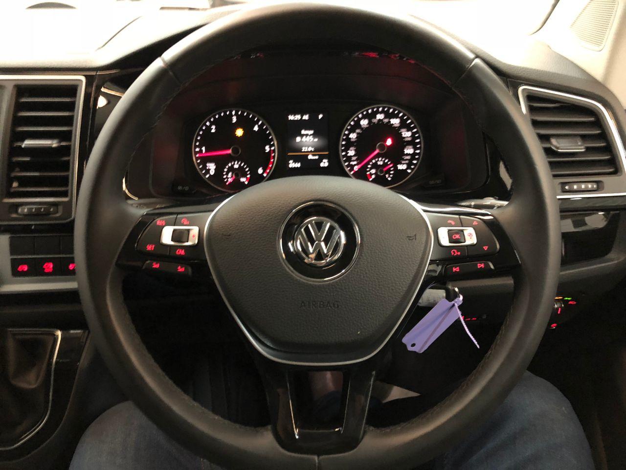 Volkswagen Caravelle 2.0 TDI BlueMotion Tech 150 Executive 5dr DSG Minibus Diesel Indium Grey