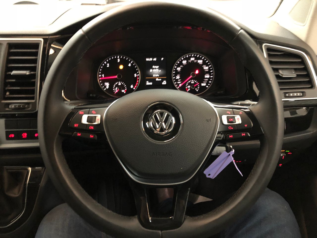 Volkswagen Caravelle 2.0 TDI BlueMotion Tech 150 Executive 5dr DSG Minibus Diesel Indium Grey