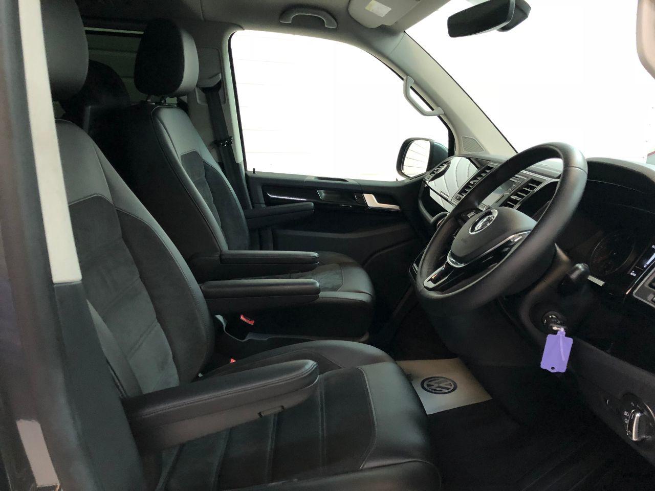 Volkswagen Caravelle 2.0 TDI BlueMotion Tech 150 Executive 5dr DSG Minibus Diesel Indium Grey