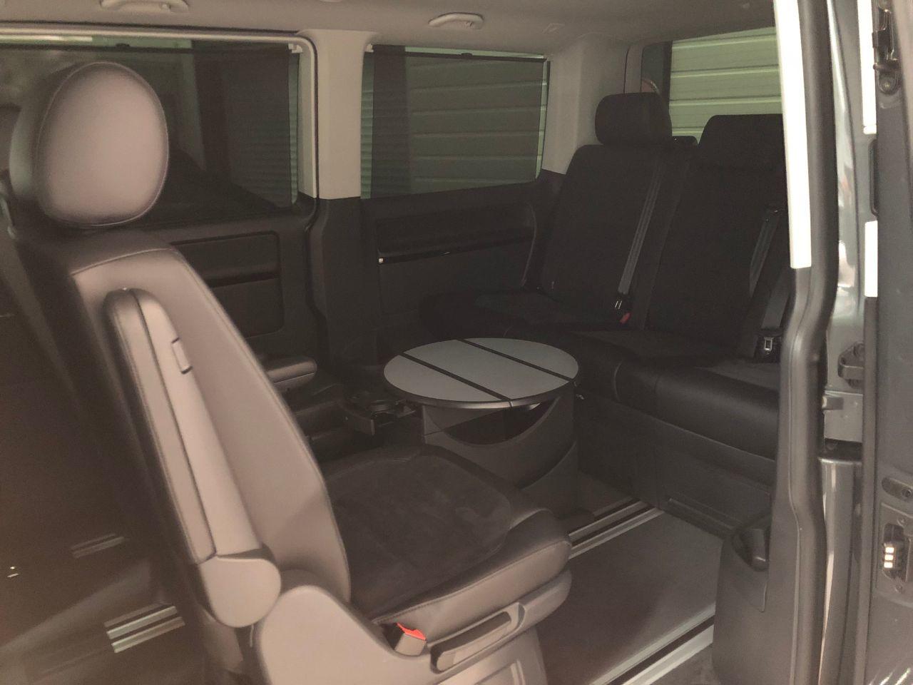 Volkswagen Caravelle 2.0 TDI BlueMotion Tech 150 Executive 5dr DSG Minibus Diesel Indium Grey