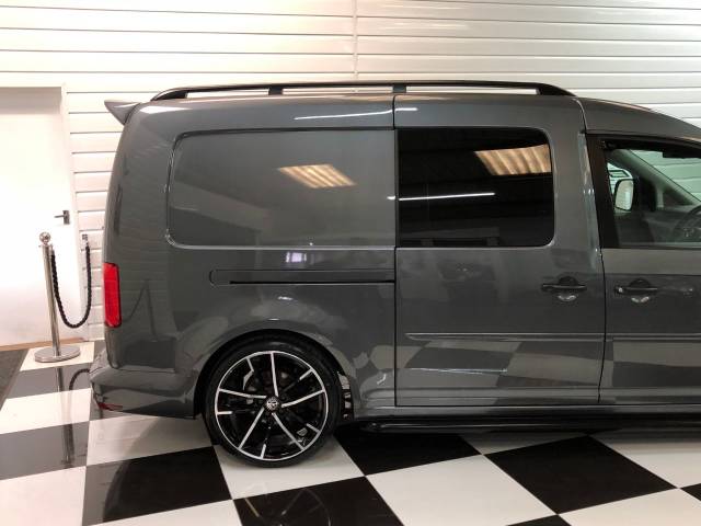 2017 Volkswagen Caddy Maxi 5 seat Kombi DSG Auto 2.0 TDI 102PS