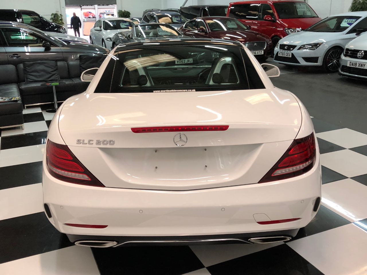 Mercedes-Benz SLC 2.0 SLC 200 AMG Line 2dr 9G-Tronic Convertible Petrol White