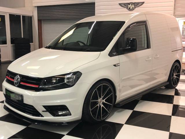 2017 Volkswagen Caddy 2.0 TDI Highline 102ps Bluemotion R Styling pack