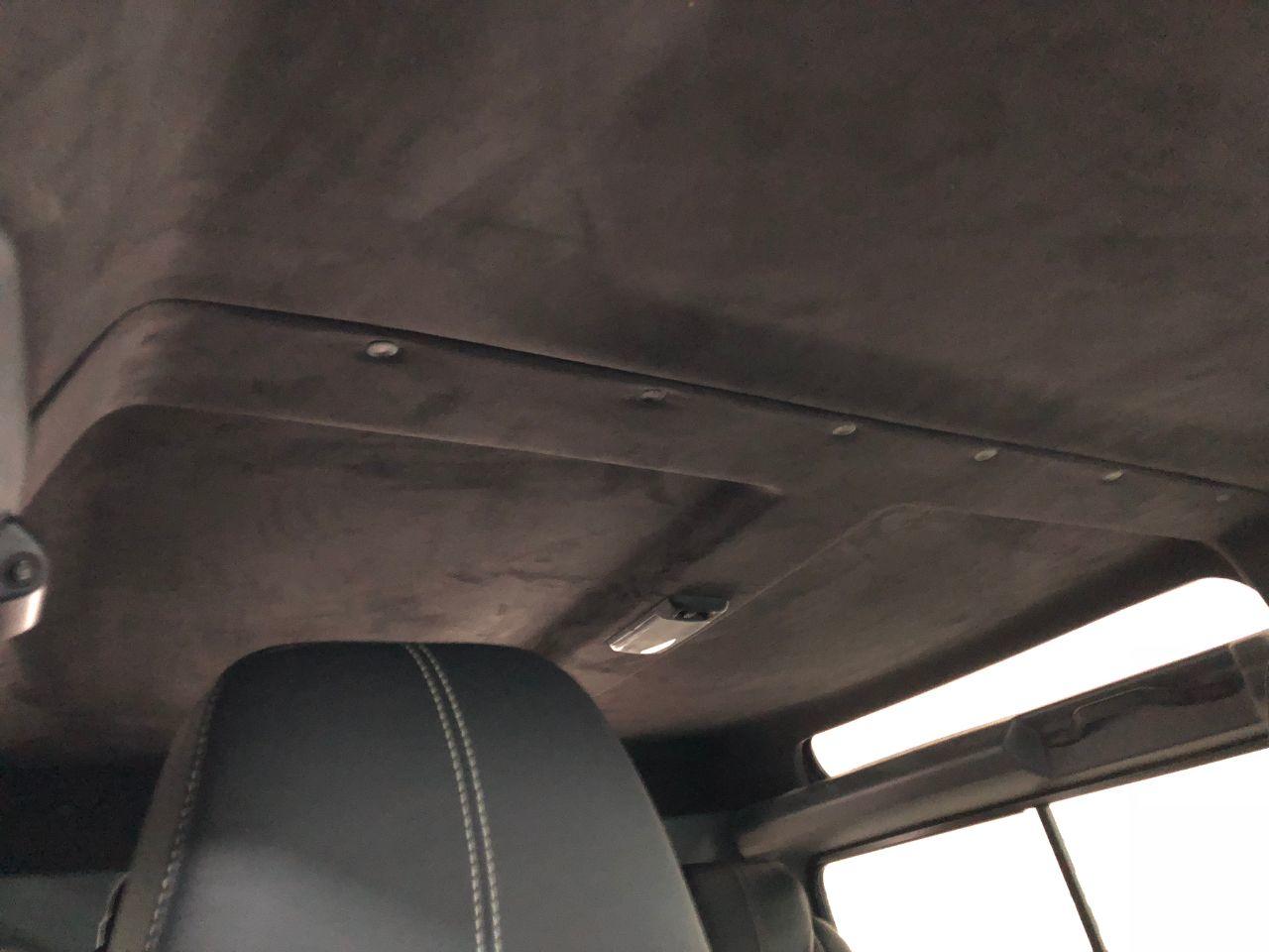 Land Rover Defender 90 XS Station Wagon 2.2 TDCi 4 Seater Four Wheel Drive Diesel Santorini Black