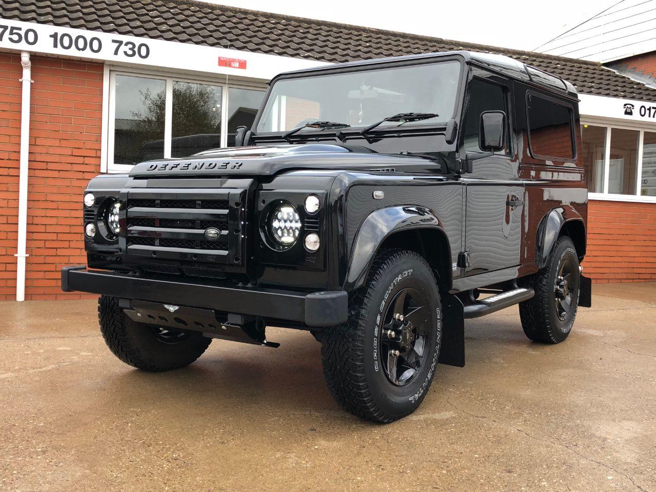 Land Rover Defender 90 XS Station Wagon 2.2 TDCi 4 Seater Four Wheel Drive Diesel Santorini Black