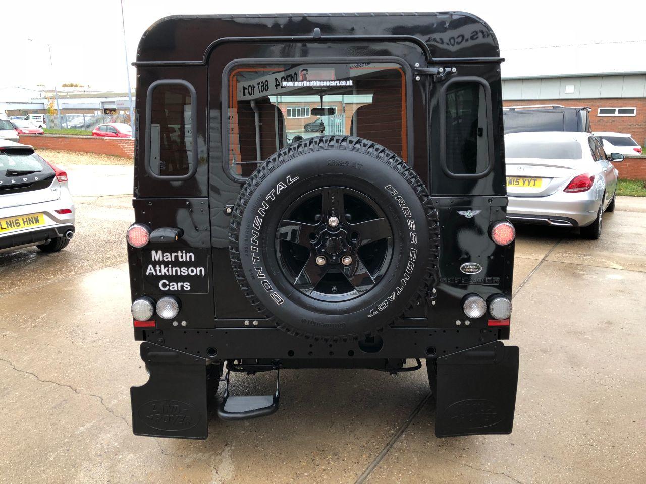 Land Rover Defender 90 XS Station Wagon 2.2 TDCi 4 Seater Four Wheel Drive Diesel Santorini Black