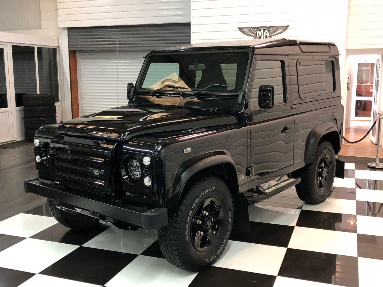 Land Rover Defender 90 XS Station Wagon 2.2 TDCi 4 Seater Four Wheel Drive Diesel Santorini Black