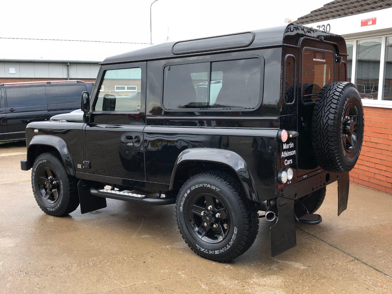 Land Rover Defender 90 XS Station Wagon 2.2 TDCi 4 Seater Four Wheel Drive Diesel Santorini Black