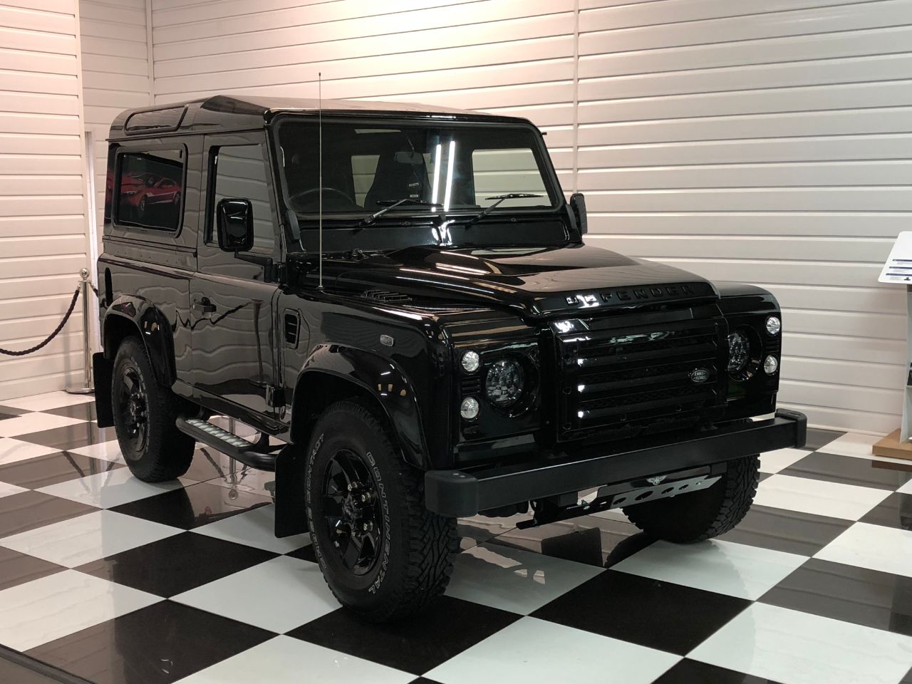 Land Rover Defender 90 XS Station Wagon 2.2 TDCi 4 Seater Four Wheel Drive Diesel Santorini Black