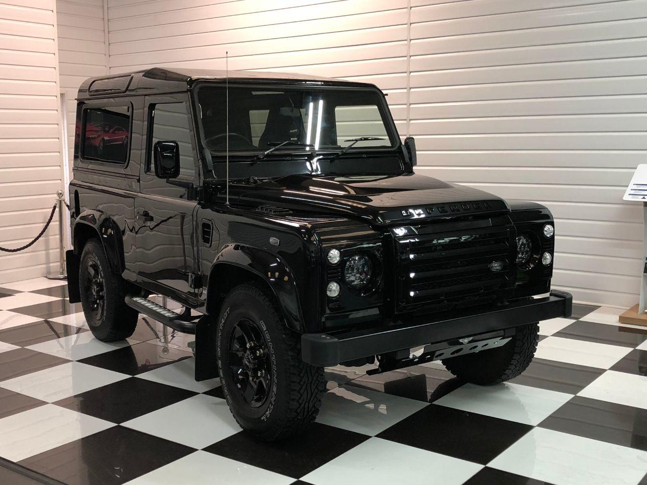 Land Rover Defender 90 XS Station Wagon 2.2 TDCi 4 Seater Four Wheel Drive Diesel Santorini Black