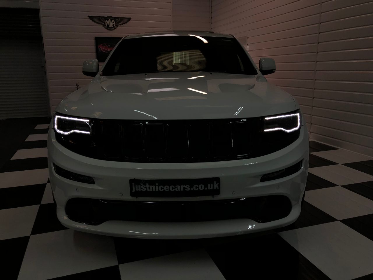 Jeep Grand Cherokee 6.4 V8 HEMI 460BHP SRT 5dr Auto Estate Petrol Bright White