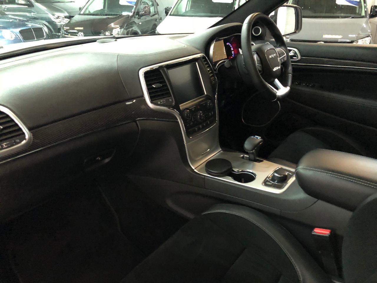 Jeep Grand Cherokee 6.4 V8 HEMI 460BHP SRT 5dr Auto Estate Petrol Bright White