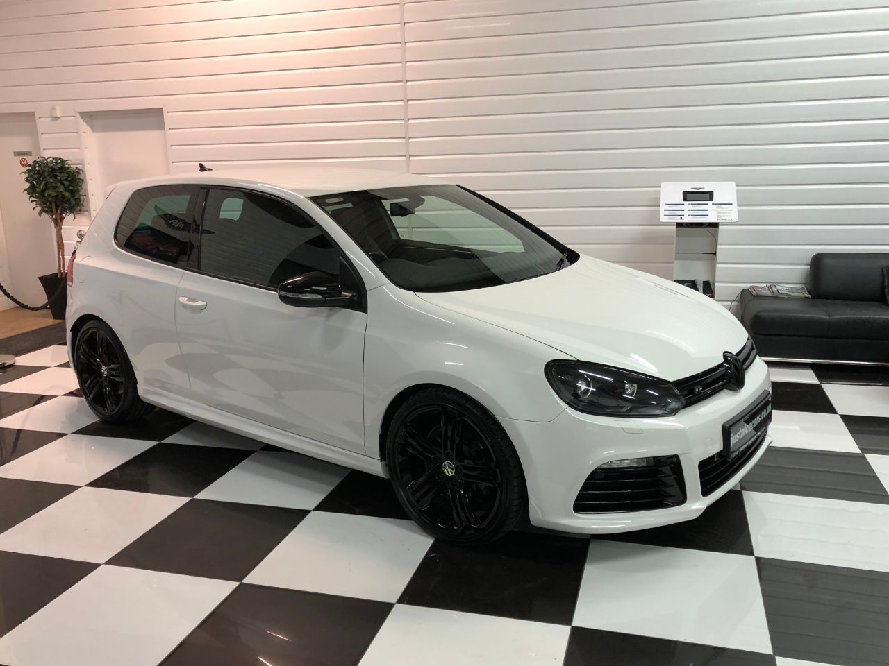 Volkswagen Golf 2.0 TSI R 4MOTION 3dr DSG Auto Hatchback Petrol Gloss Candy White