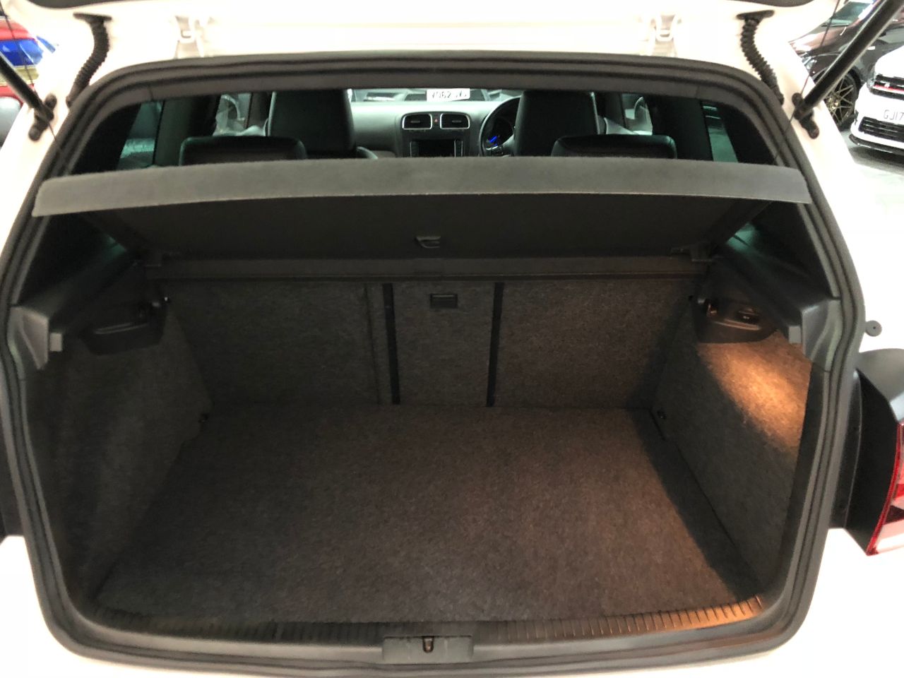 Volkswagen Golf 2.0 TSI R 4MOTION 3dr DSG Auto Hatchback Petrol Gloss Candy White