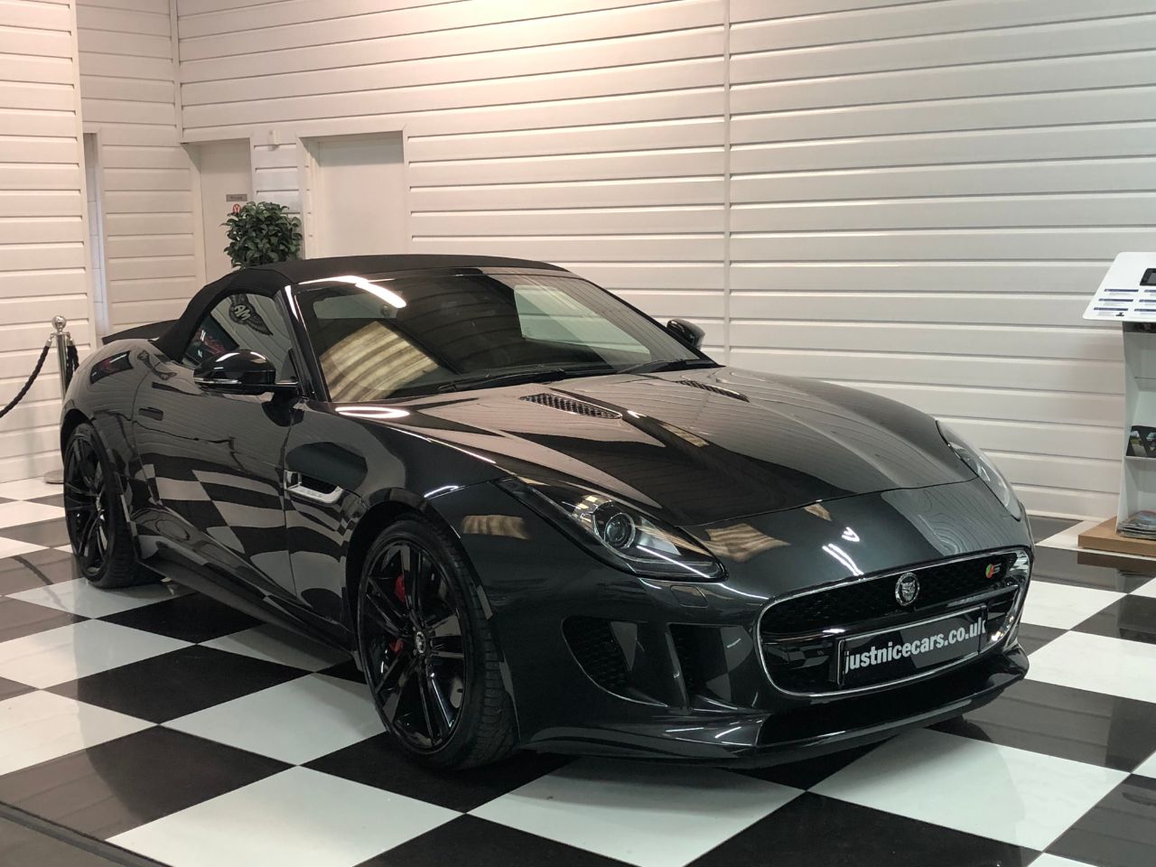 Jaguar F-type 5.0 V8 S Supercharged 2dr Auto 495BHP Convertible Petrol Stratus Grey