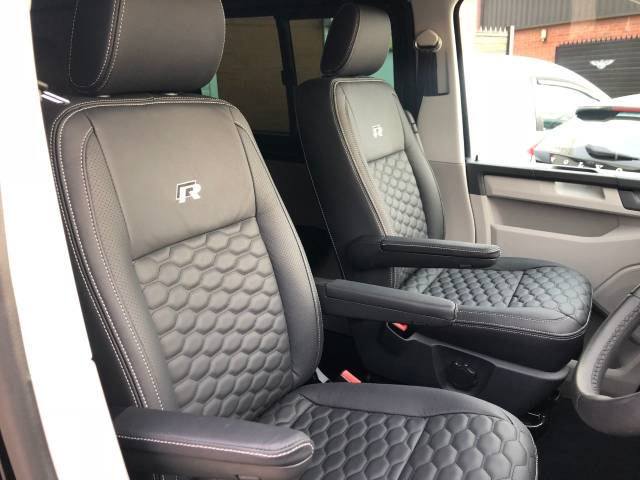 2018 Volkswagen Transporter 2.0 TSi Petrol 204BHP Highline Tailgate Kombi