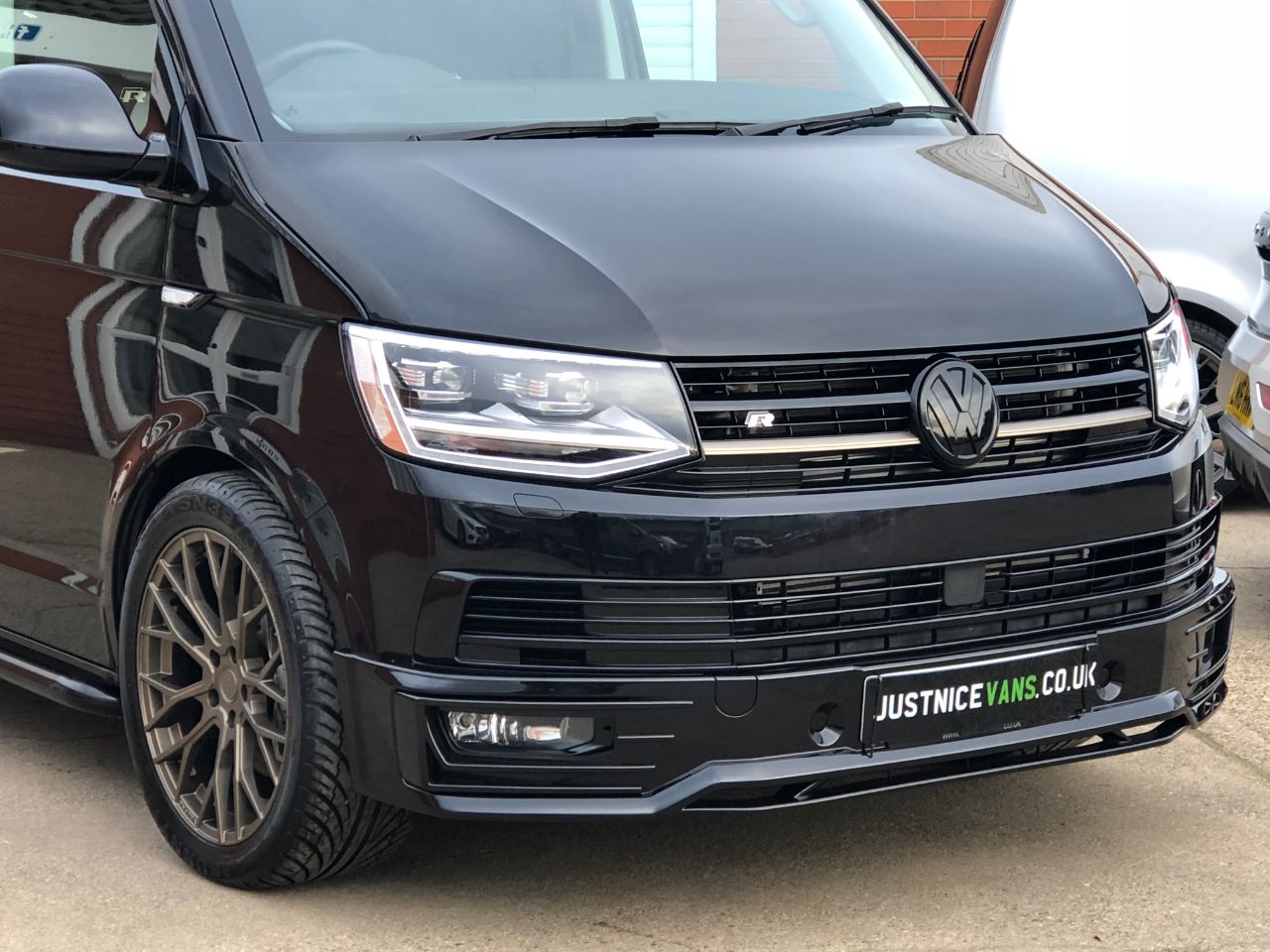Volkswagen Transporter 2.0 TSi Petrol 204BHP Highline Tailgate Kombi Combi Van Petrol Deep Black Pearl