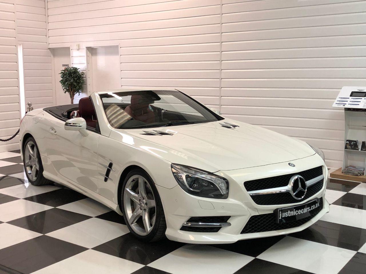 Mercedes-Benz SL Class SL 500 4.7 V8 Auto Convertible Petrol Diamond White Metallic