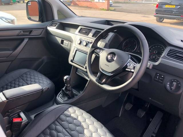2019 Volkswagen Caddy 2.0 TDi Highline Panel Van~SAT NAV~LEATHER~