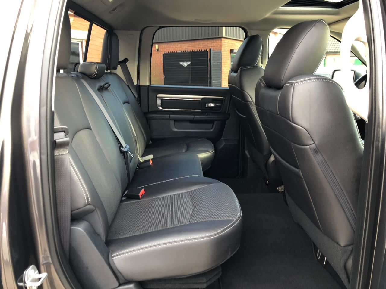 Dodge Ram 1500 Laramie 5.7 Hemi V8 LHD Pick Up Petrol Grey