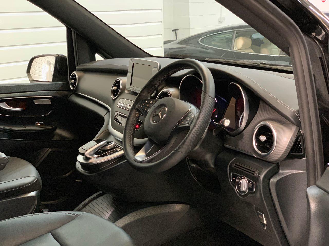 Mercedes-Benz V Class 2.1 V250 CDi Sport Auto Extra Long MPV Diesel Black