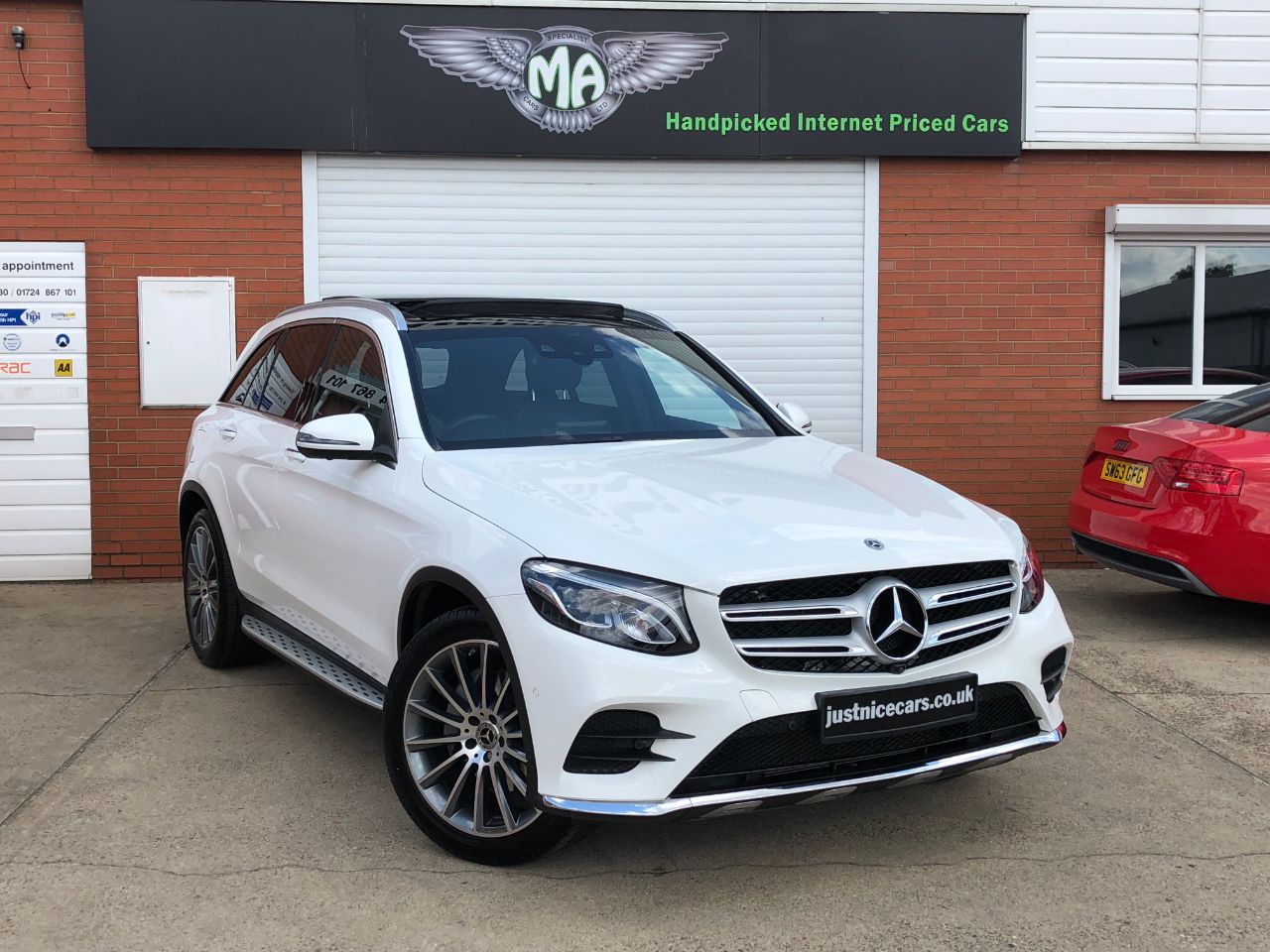 Mercedes-Benz GLC 2.1 GLC 250d 4Matic AMG Line Premium 5dr 9G-Tronic Estate Diesel White