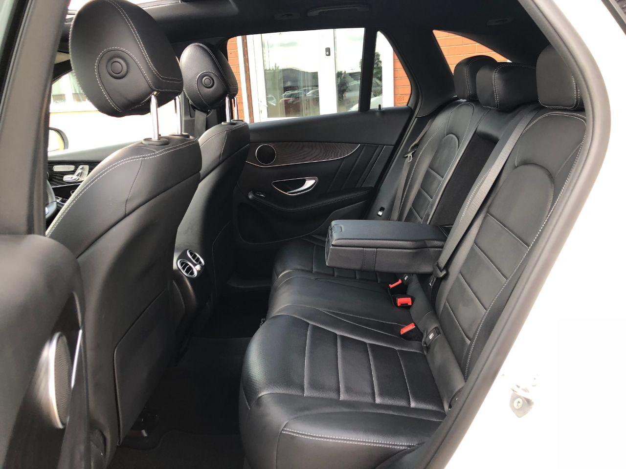 Mercedes-Benz GLC 2.1 GLC 250d 4Matic AMG Line Premium 5dr 9G-Tronic Estate Diesel White