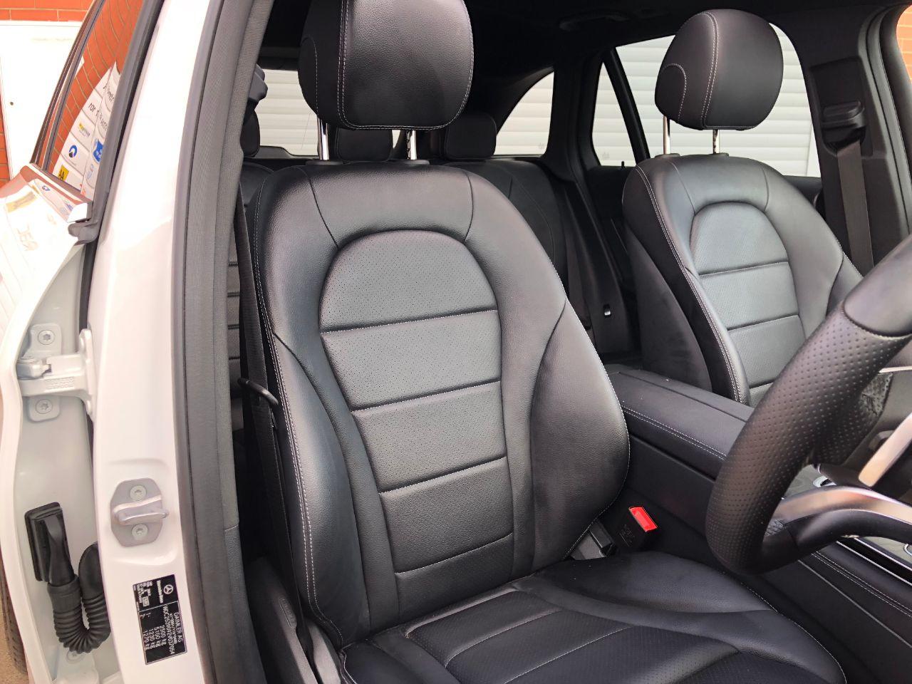Mercedes-Benz GLC 2.1 GLC 250d 4Matic AMG Line Premium 5dr 9G-Tronic Estate Diesel White