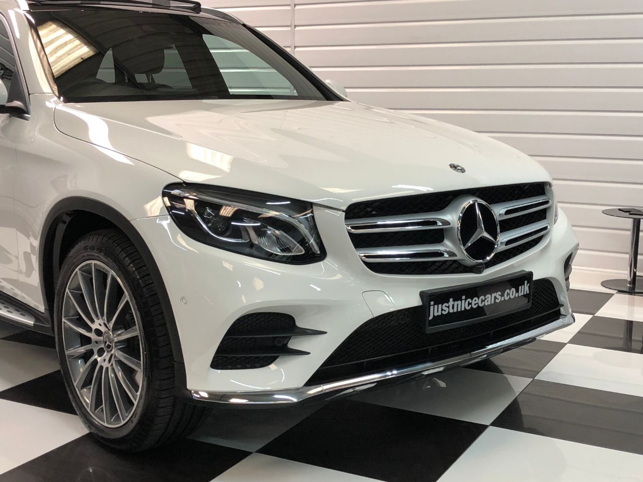 Mercedes-Benz GLC 2.1 GLC 250d 4Matic AMG Line Premium 5dr 9G-Tronic Estate Diesel White