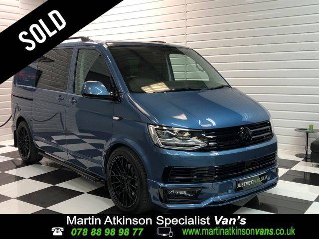 Volkswagen Transporter 2.0 BiTDI 204ps 4MOTION DSG SWB Combi Van Diesel Blue