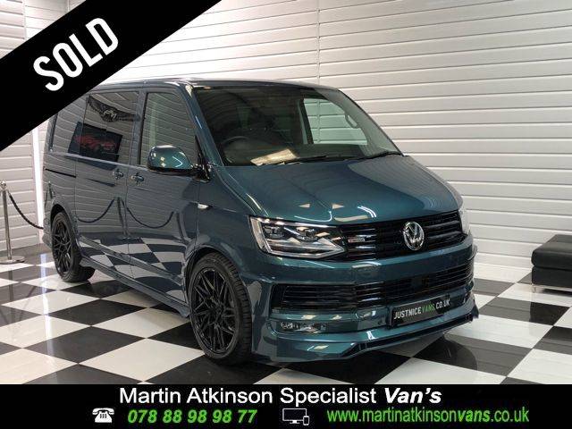 Volkswagen Transporter 2.0 BiTDI 204ps Highline Kombi 4MOTION DSG SWB Combi Van Diesel Green